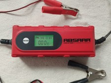 Caricabatterie digitale per