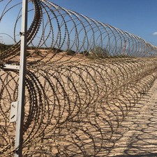 Rasoio Recinzione Barb Filo di Sicurezza 20M Lungo Avvolto Tipo Concertina per Fattoria Giardino