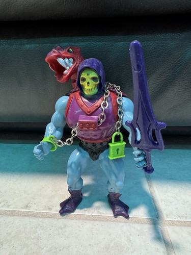 Vintage man motu dragon - vintage,