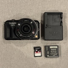 Fotocamera Panasonic LUMIX GF5 con obiettivo 14 42 mm kit caricabatterie 8 GB...