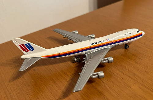 Aereo linea boeing 747 - di,