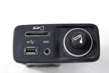 68139536AC USB/AUX INPUT PORT