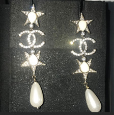 CHANEL PENDANT EARRINGS  123 P COMÈTE  WITH LOGO  CC