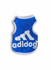 T-shirt blu piccola leggera