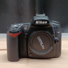 Nikon D90 DSLR 303990