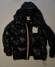 Moncler Montbeliard stesso