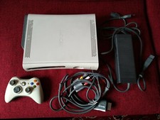 CONSOLE MICROSOFT XBOX 360 BIANCA USATA IN OTTIMO STATO E 19 GIOCHI