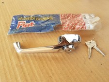 Maniglia cromata nuova