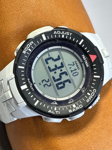 Orologio digitale mimetico