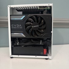 CUSTOM WHITE GAMING PC |