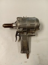 FAR RAC 83 95 Rivettatrice per