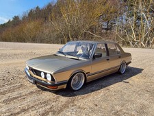 Tuning basso 1:18 BMW 528i E28