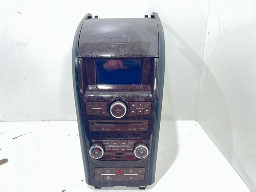 Console centrale con comandi - console,