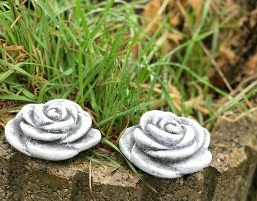 Set fiori in pietra - di, 2