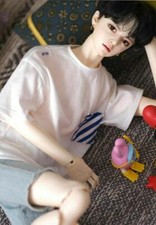 T-shirt fai da te fatta a mano