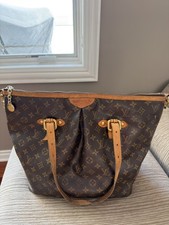 Louis Vuitton Monogram Canvas