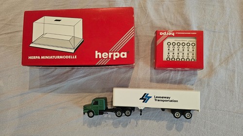 Lotto espositori auto - espositori, 1/87