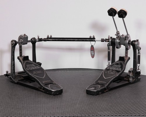 Pedale batteria doppio basso