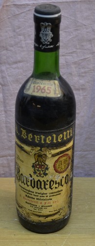 Vecchia bottiglia vino - vecchia,