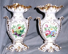 Paio Vasi Con Früchte- E