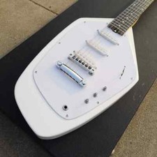 Rara chitarra elettrica - , anni