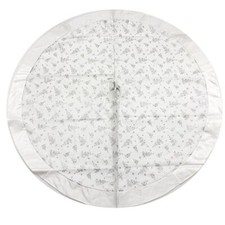 Tappeto bianco e argento gonna