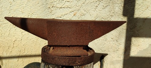 Antica incudine vintage - antica,