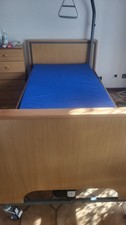 Letto ospedaliero elettrico