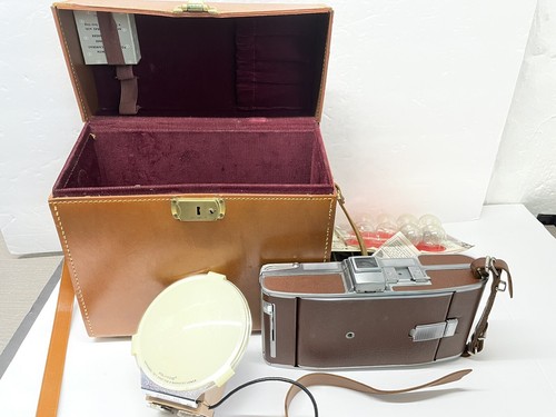 Polaroid land camera - land, model