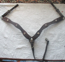 COLLARE PETTO SAGOMATO WESTERN