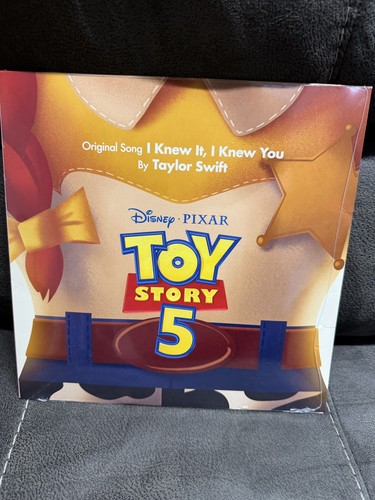 New taylor swift toy - swift, story