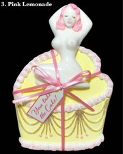 Lady Weird Object bambola San