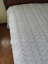 Copriletto bianco della nonna in cotone realizzato ai ferri. 1 piazza. Vintage