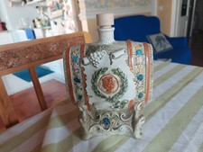 Bottiglia vintage A Forma Di Barile Decorato