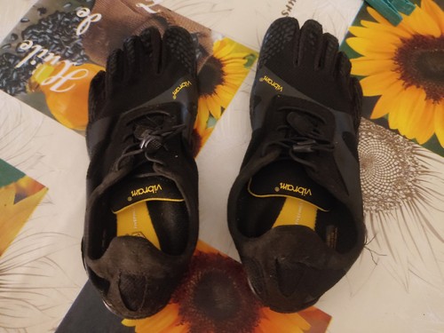 Scarpa sportiva vibram - scarpa,