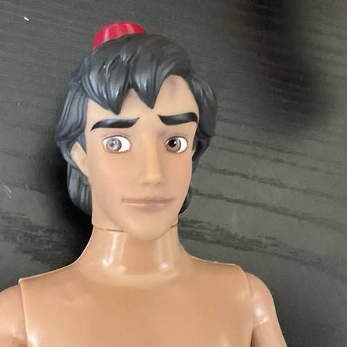 Bambola aladdin disney store - aladdin,