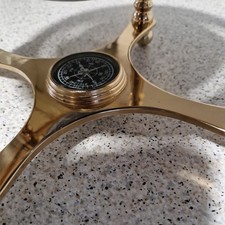 Mappamondo e bussola vintage