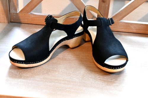Nuovi sandali casual - nuovi,