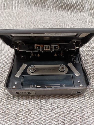 Sony dd9 quartz walkman - wm-dd9, dd