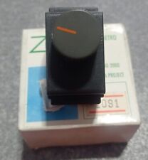 POTENZIOMETRO X FRUTTO LIVING 470 R CON MANOPOLA ZIPPO ARTICOLO 1091 NOS