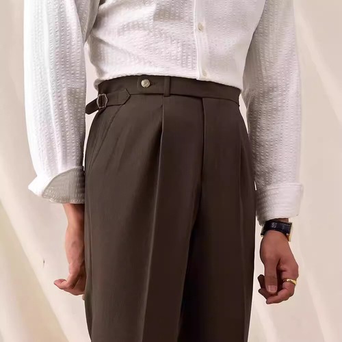 Pantaloni eleganti dritti