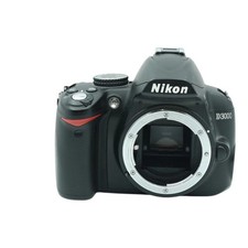 Fotocamera reflex digitale Nikon D3000 10,2 megapixel - Ottima.
