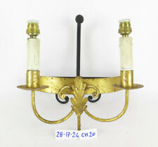 VECCHIA APPLIQUE DORATA IN FERRO BATTUTO A DUE FIAMME LUCE DA PARETE MURO CH20