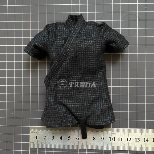 Modellino pantaloni bretelle
