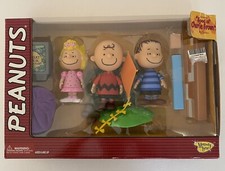 Peanuts vintage figure - peanuts,
