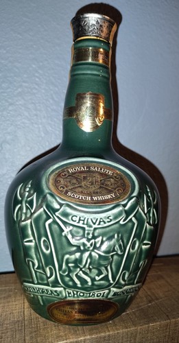 Royal salute scotch whisky - salute,