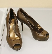 $650 Nuovi Gucci Sofia sandali