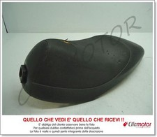 SELLA CON FODERA CON BUCHI