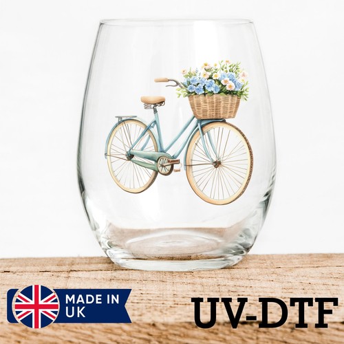 Bicicletta con cesto fiori - di,