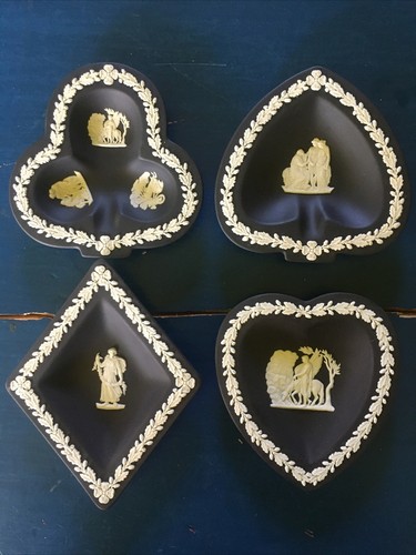 Wedgwood jasperware cammeo - wedgwood,